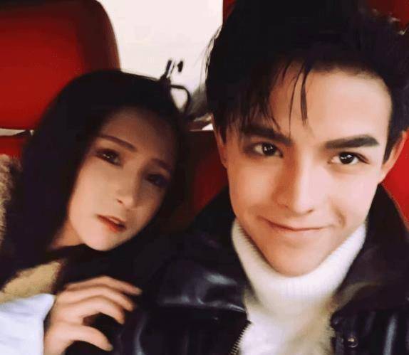 原创分手一年后何婧婧殷世航因房子撕破脸殷导晒日记表深情