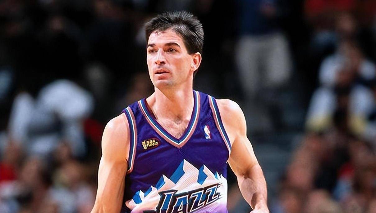 打破斯托克顿队3265次抢断的记录有多难小保罗出去了他是比赛中唯一的