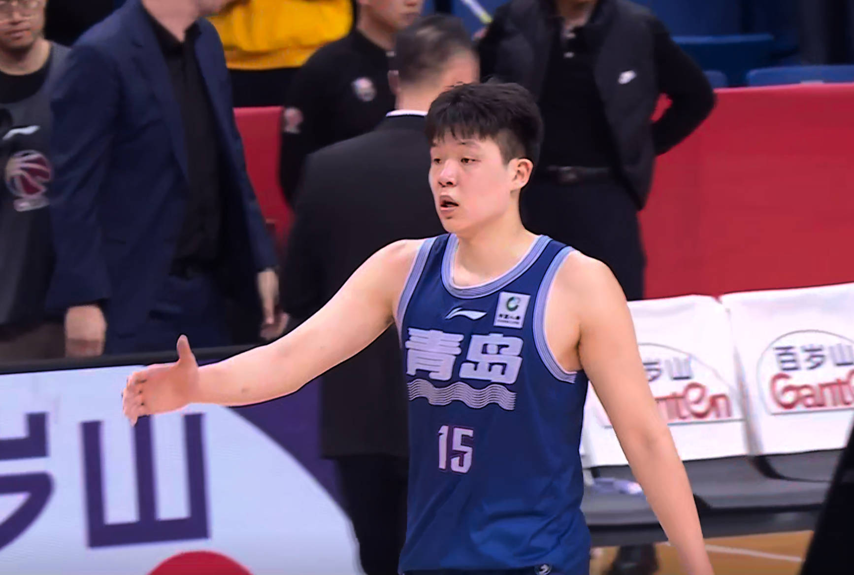 广州逆转青岛焦泊乔打爆杨瀚森曾被广东队看中或单换徐杰