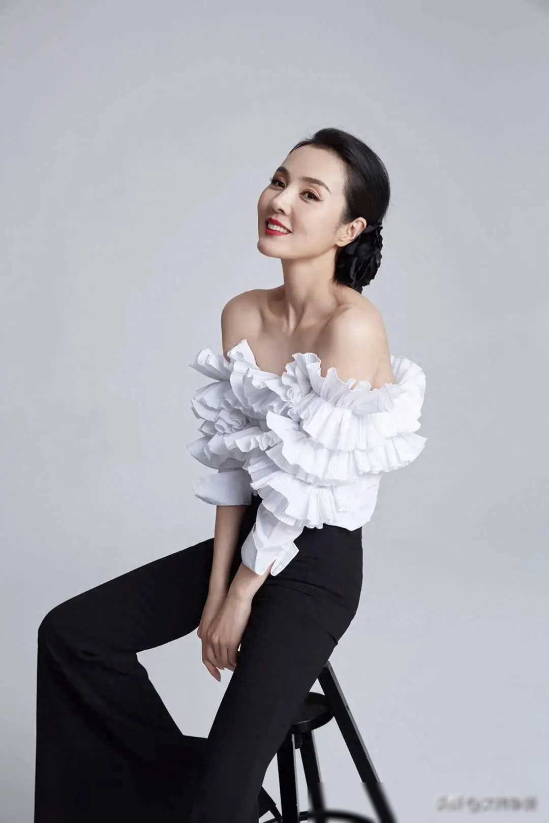 原创50岁姜宏波戏里戏外反差大无人敢娶