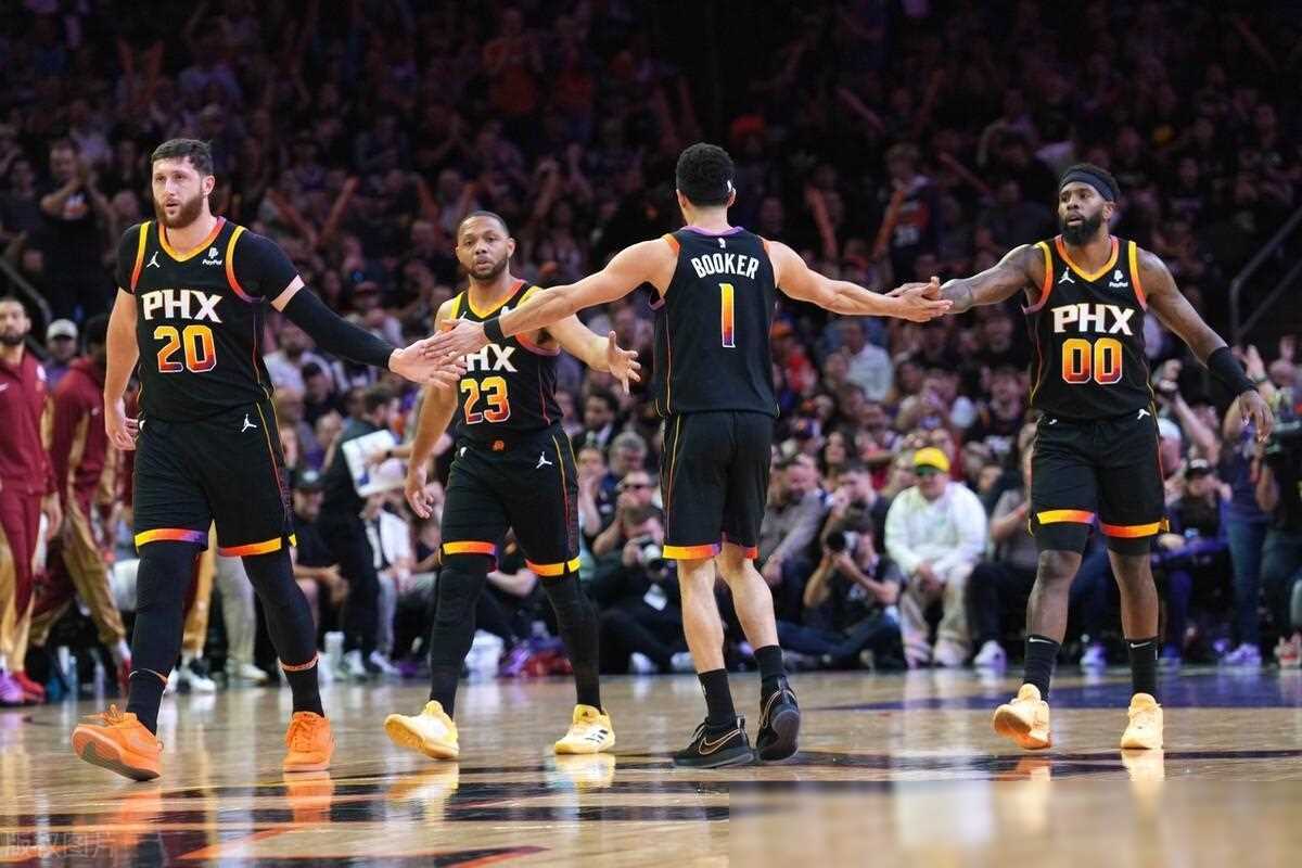 太阳队最新排名揭晓:6场比赛,季后赛竞争分析及其剩余赛程_对手_1_nba