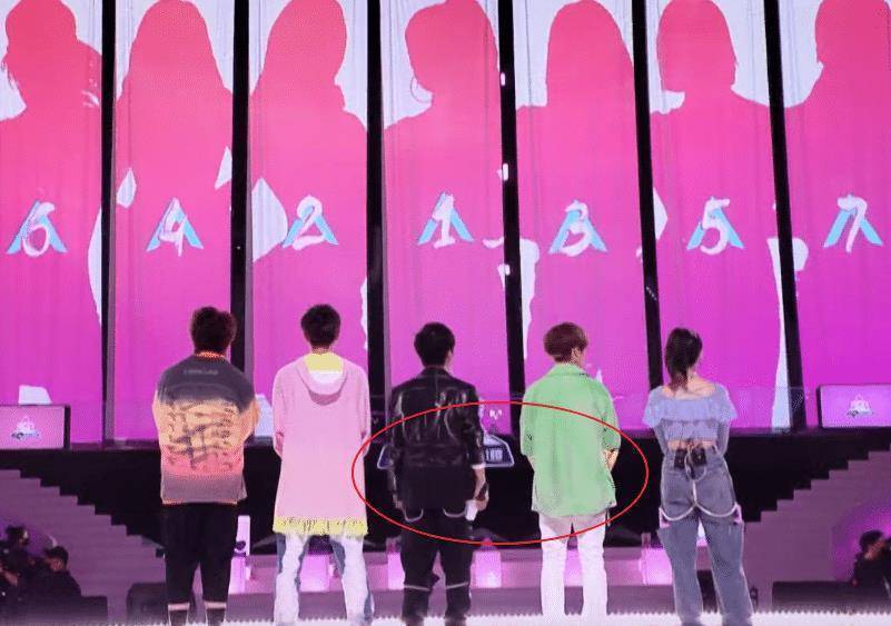 《创造营3》导师跳主题曲,我只关心站姿,全程只有宋茜达标_鹿晗_训练