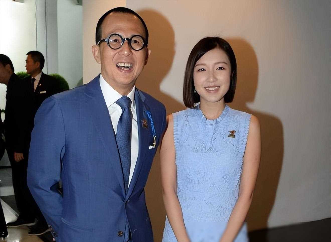 李泽楷与美女富婆合影,儒雅气质引热议_梁洛施_女友_儿子