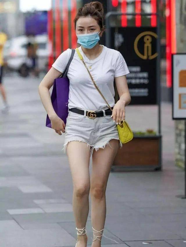 原创筷子腿的搭配要表现得笔直纤细搭起来不像酒杯腿