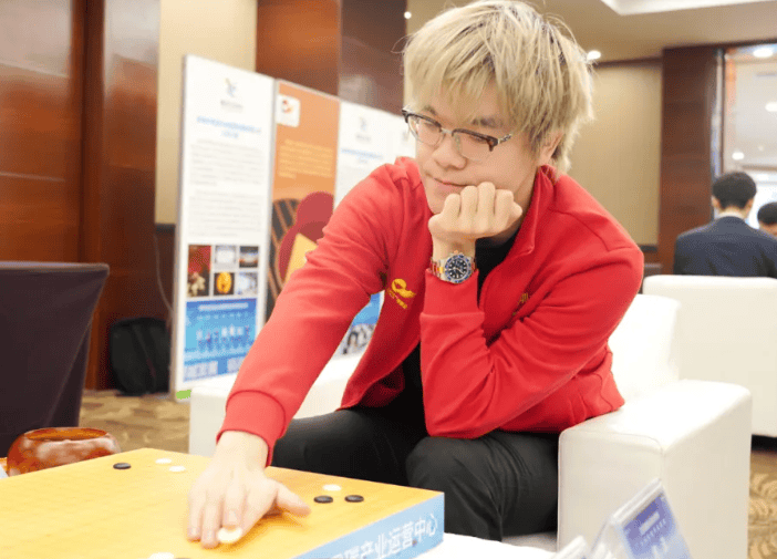 好柯洁九段lg杯百余手终于手握90胜率00后瑟瑟发抖