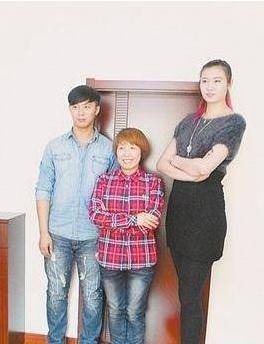 农村小伙娶篮球女神,公婆把房门都拆掉_梁天云_退役