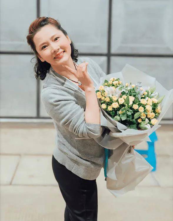 原创不老女神是假的容貌枯萎身材走形满脸皱纹滤镜也盖不住