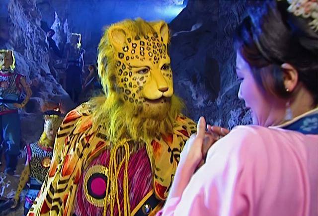 隐雾山折岳连环洞有个老妖怪,是花皮豹子怪,他捉了唐僧之后,先后用