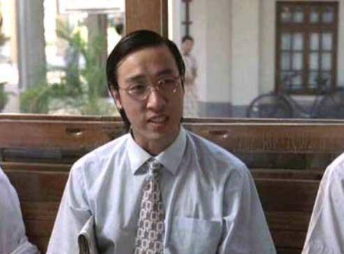 除了《少林足球》之外,在《喜剧之王》这部经典影片中,冯勉恒还饰演了