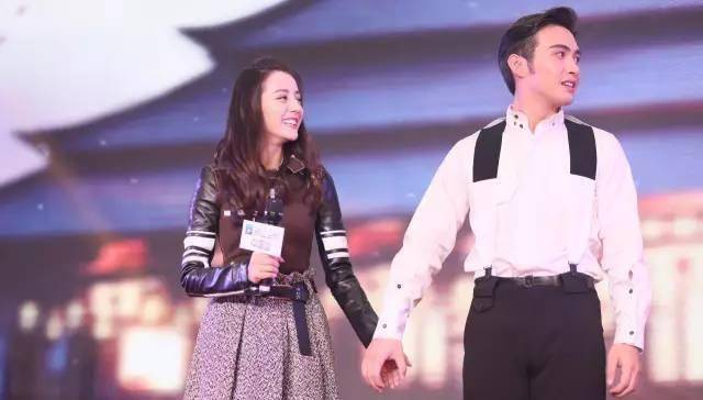 原创迪丽热巴张彬彬性别互换一起发糖红枣除了吃还有这种操作
