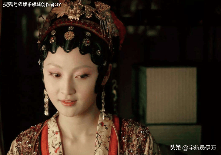 想当年,她凭借着出色的容貌,在新版《红楼梦》中诠释的"王熙凤",让她