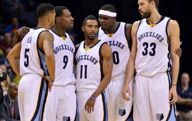 历史上第一支灰熊队!一个时代结束了._加索尔_湖人队_球员