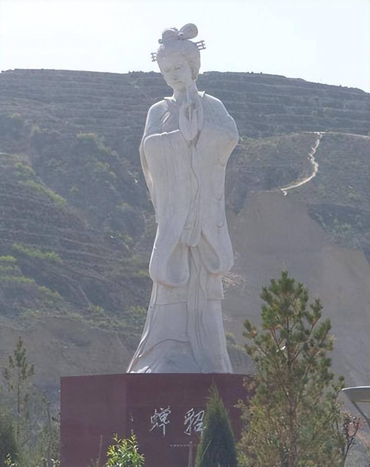 原创吕布被捉后曹操为什么没有霸占貂蝉因为他发现了一个秘密