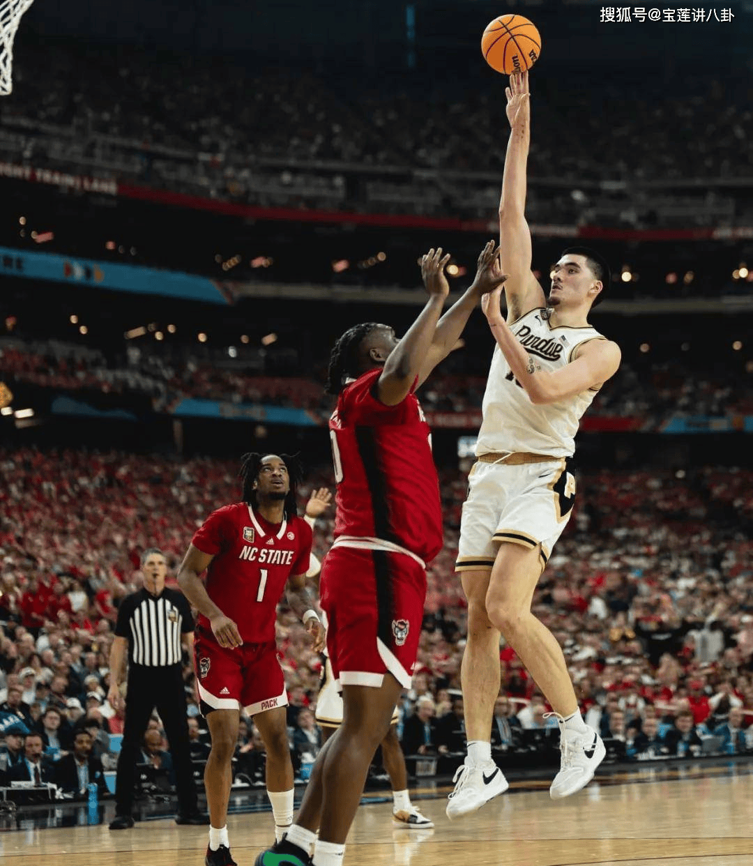 碾压夺冠!为了这场决赛,nba停赛一天_比赛_埃迪_扎克