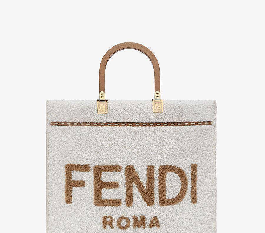 原创独属于fendi的秋冬氛围感把时尚感与高级感拉满