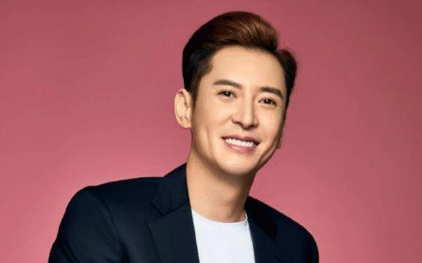 原创误打误撞的韩栋不料得到导演赏识踏上了一条不平凡之路