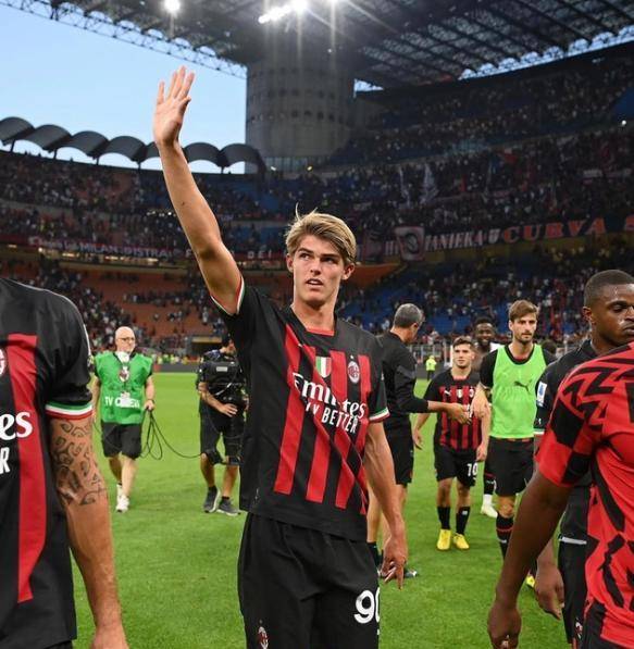 原创从0球1助到10球8助新卡卡再度崛起ac米兰或成冤大头