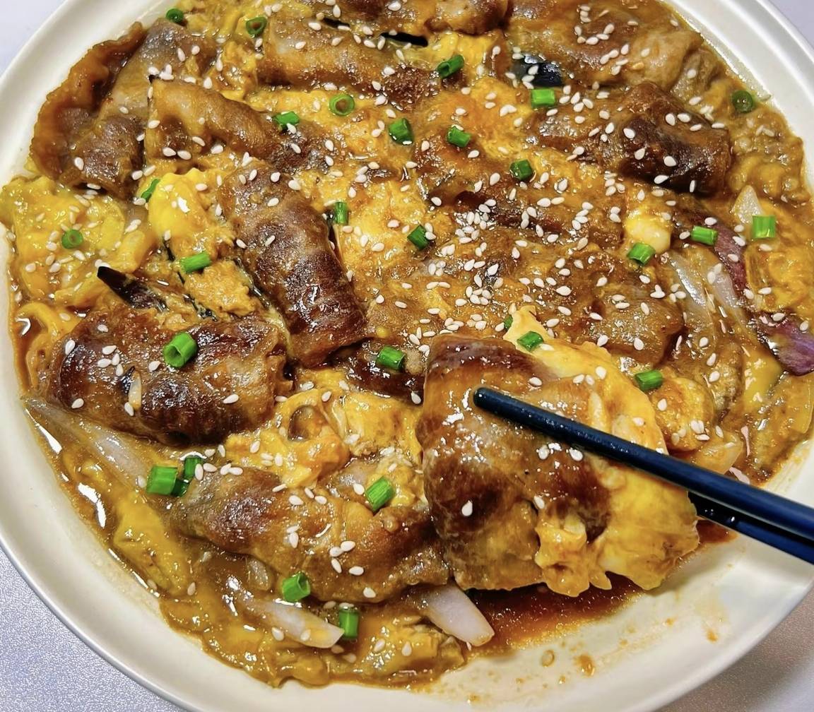 打卡网上很火的肥牛抱蛋,有手就行