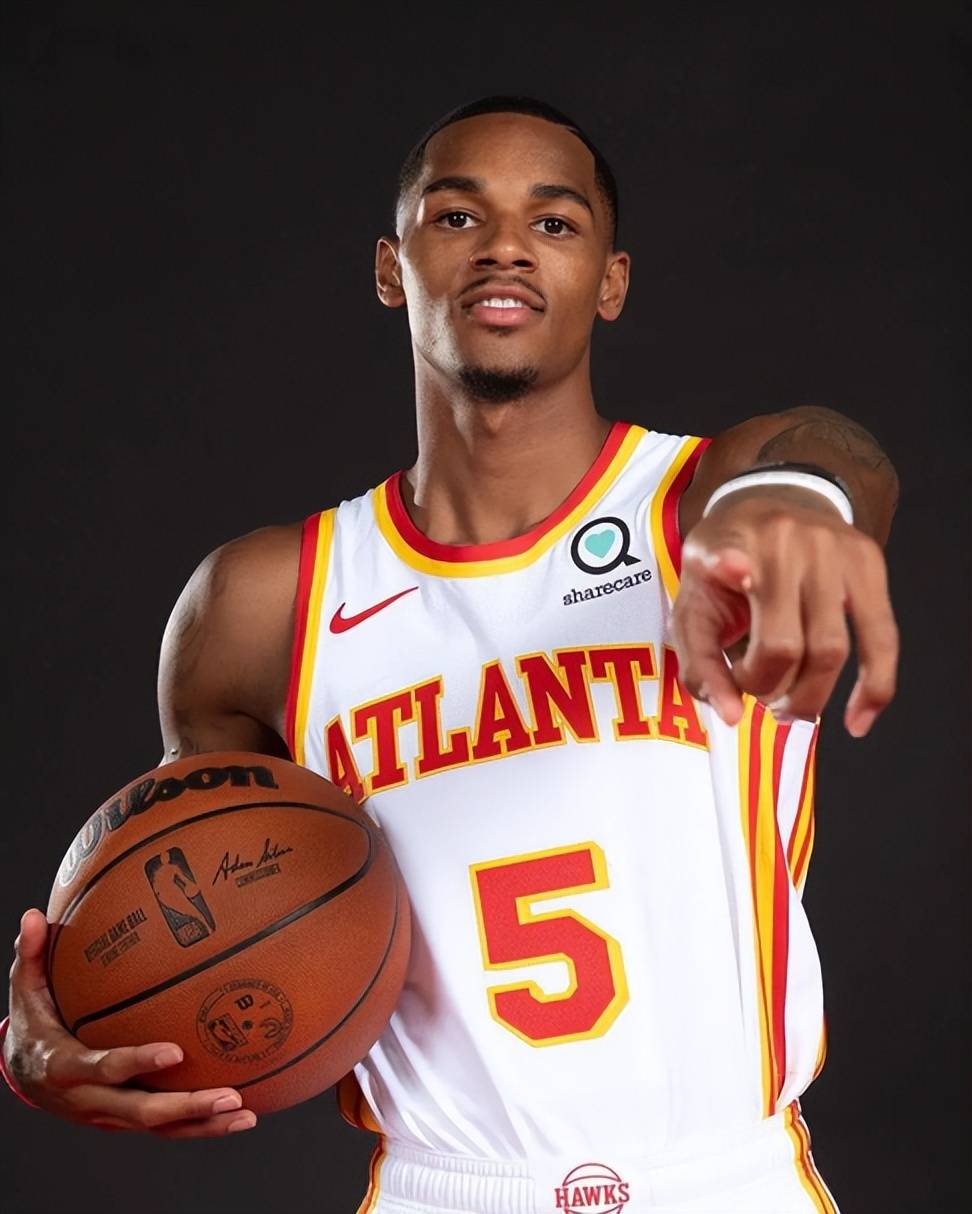 27岁全明星示好詹皇;火箭正式放弃3大将;mvp投票公布_湖人队_默里