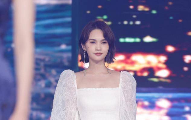 原创独属于杨丞琳的偶像时代网友看后表示这才是真正的傻白甜