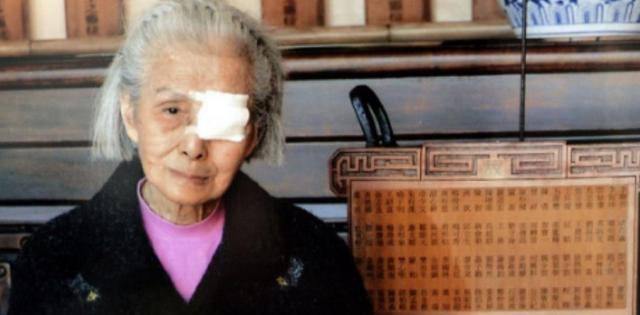 等不到他的人,就等他的灵魂张淑英在重庆一直照顾钟崇鑫的父母一直到