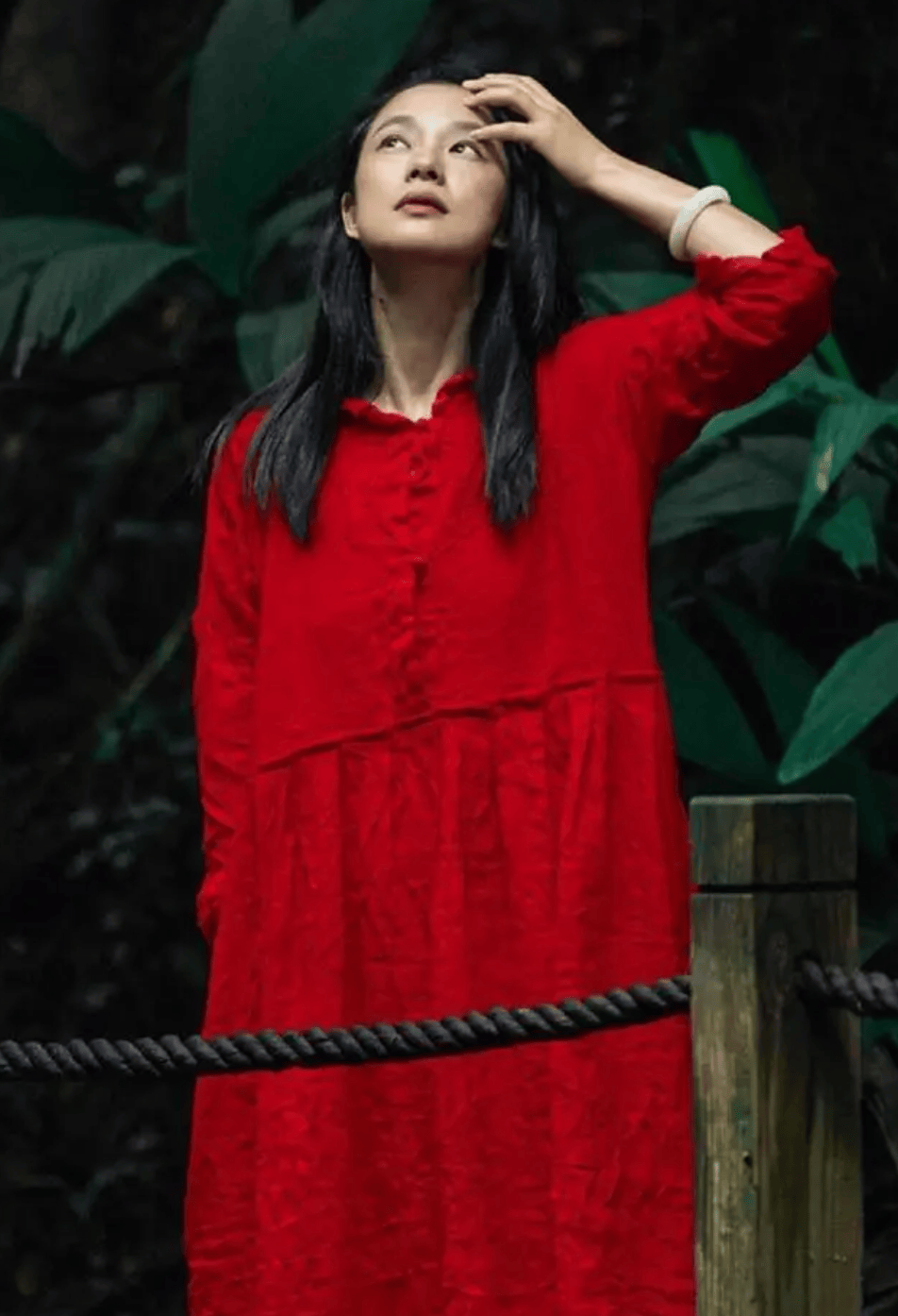 原创姜文罕晒家庭照61岁的他已两鬓斑白46岁周韵素颜太沧桑