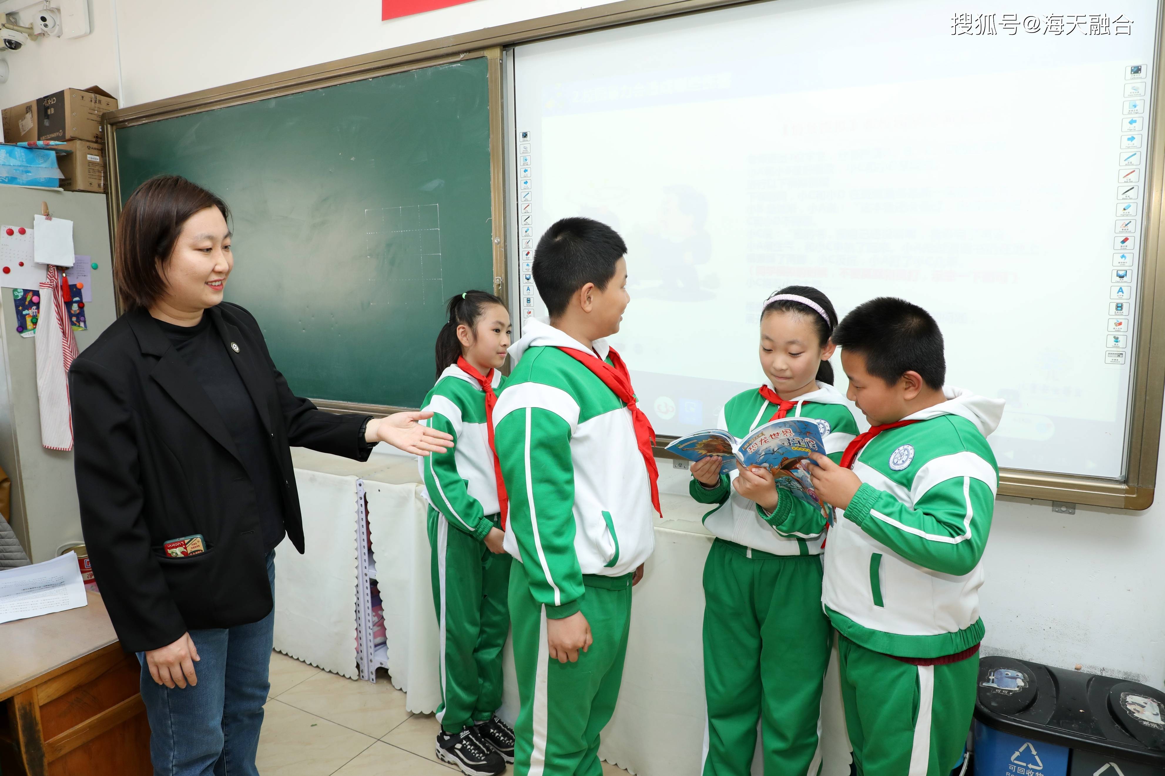 警察,律师为大连西岗区大同小学举办国家安全教育课