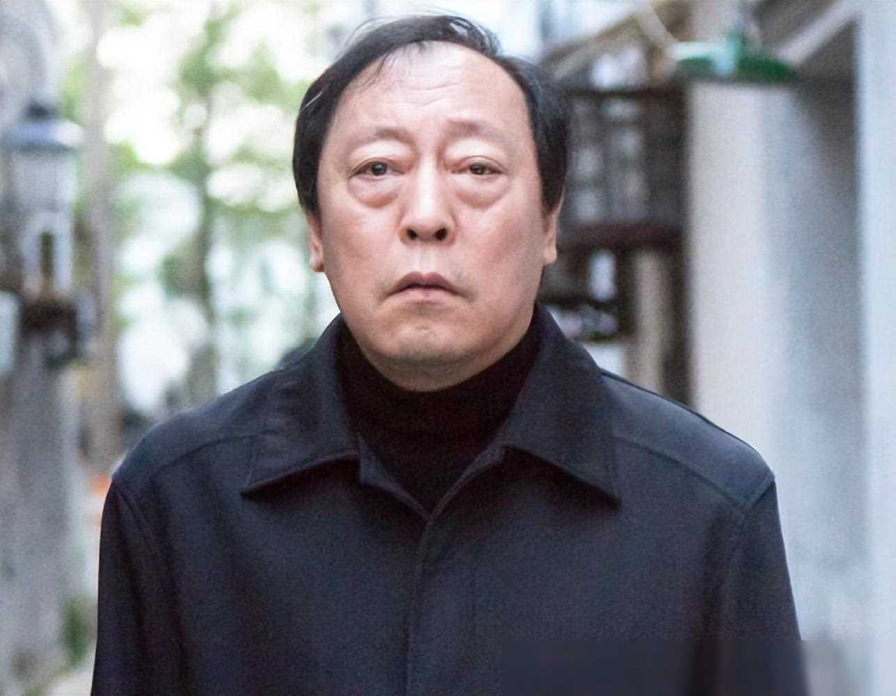 网友惊呼难怪能火!_倪炜_人们_夫妻