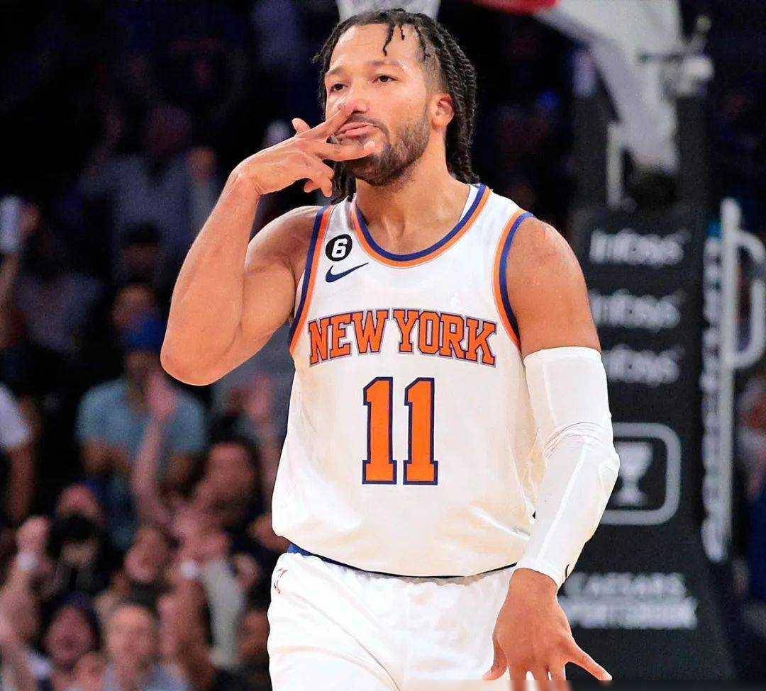 快船队保罗·乔治:此役24次出手命中10计得到39分11个篮板7次助攻