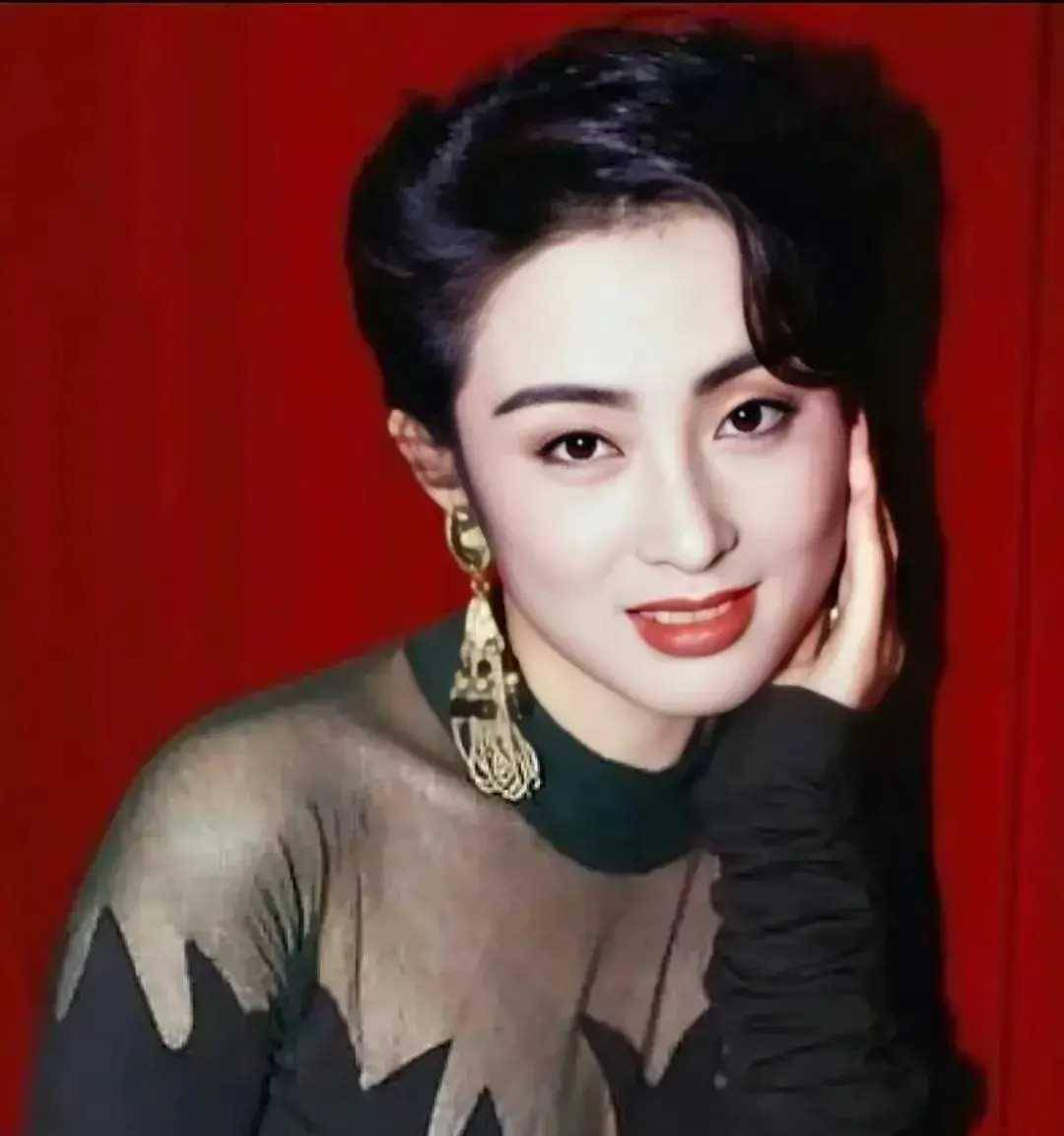 原创56岁张敏近照曝光暴瘦至70斤引担忧