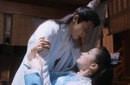 关晓彤侯明昊新剧定档一言不合就开吻预告片段的cp感真香了