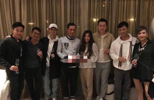 古巨基为古天乐庆生搂着他像儿子和爸爸郭芙露个头笑得太诡异