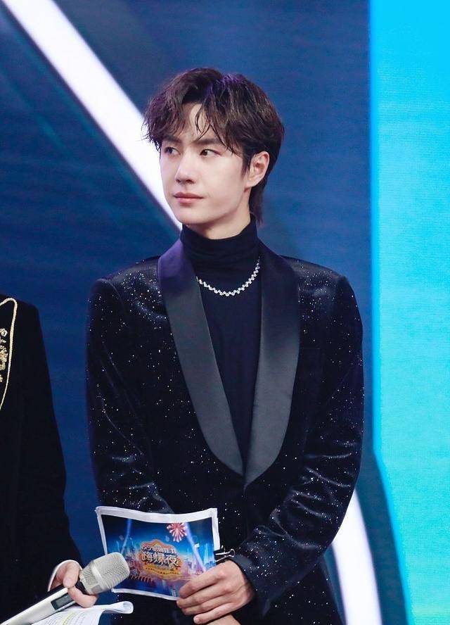 王一博和托姐"撒糖"啦,这波恩爱秀得够甜!