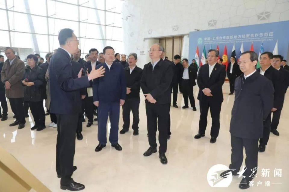 尹力殷勇的青岛行程