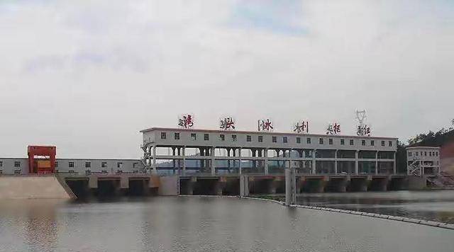 原创广东面包车坠河致车上10人全部遇难坠河前惊恐一幕曝光