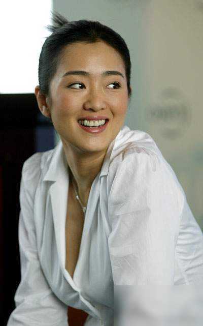 米歇尔70岁大胆表白巩俐:我身家过亿,一周与你约4次_故事_友情_生活