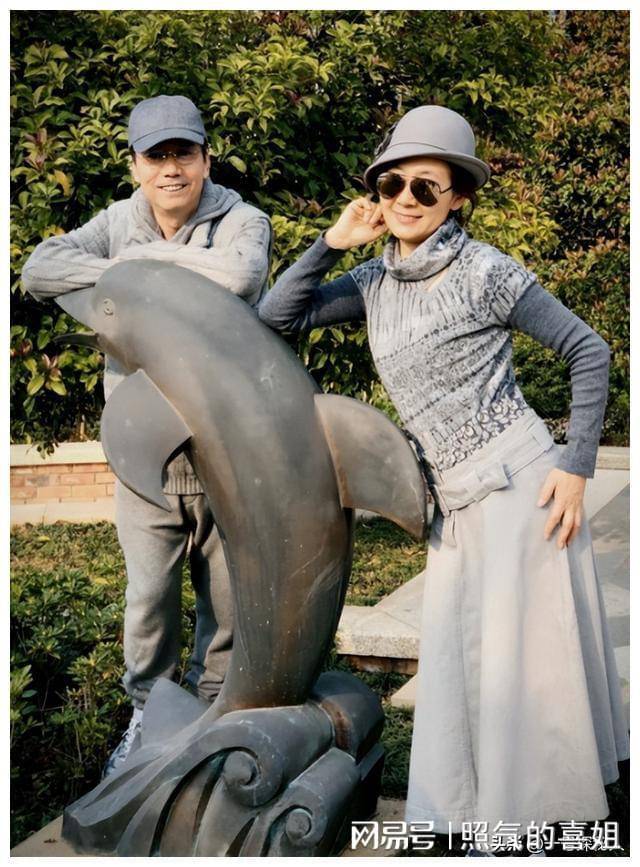 范明娶大6岁二婚女当老婆对继子视如己出今继子成国家骄傲