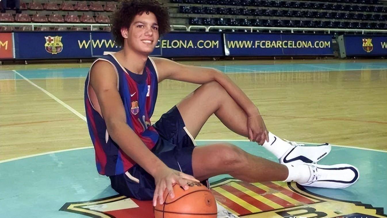 巴西"影帝"瓦莱乔:靠假摔打出一片天,詹姆斯甘愿为他打替补