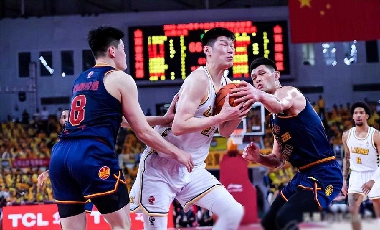 张宁发挥出色山西队赢得比赛张宁砍下29分8篮板4助攻2抢断