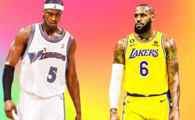 勒布朗詹姆斯连续发了三条推特来庆祝击败灰熊队著名的嘴唇嘲笑了获胜