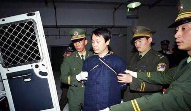 世纪悍匪张子强横行8年抢得赃款20亿为何被捕后却欠债5000万