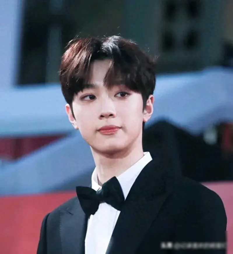 奶油小生:赖冠霖,阳光帅气展现!