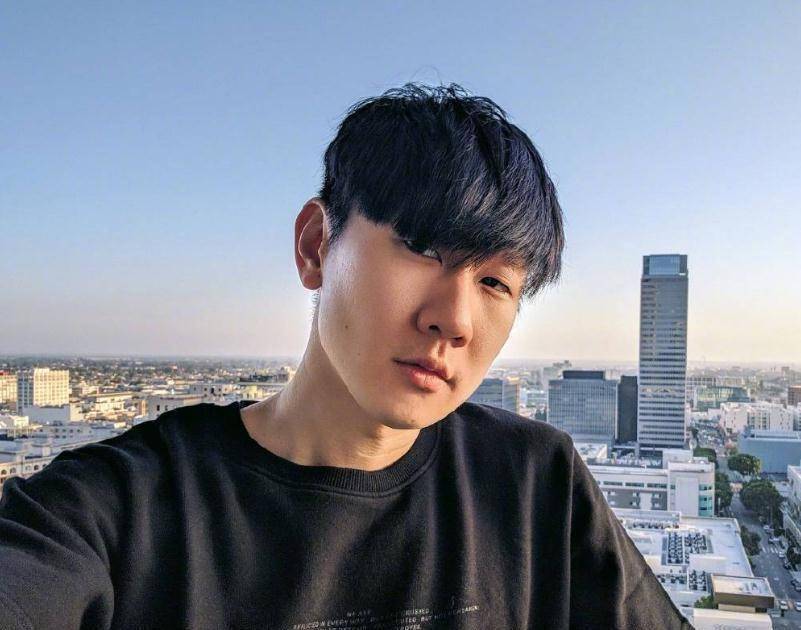 郭冬临被p上头发后变成林俊杰原来你和帅哥之间只差长发的距离