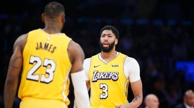 原创恭喜巴特勒热火12分轻取步行者奥拉迪波伤退沃伦遭遇开门黑