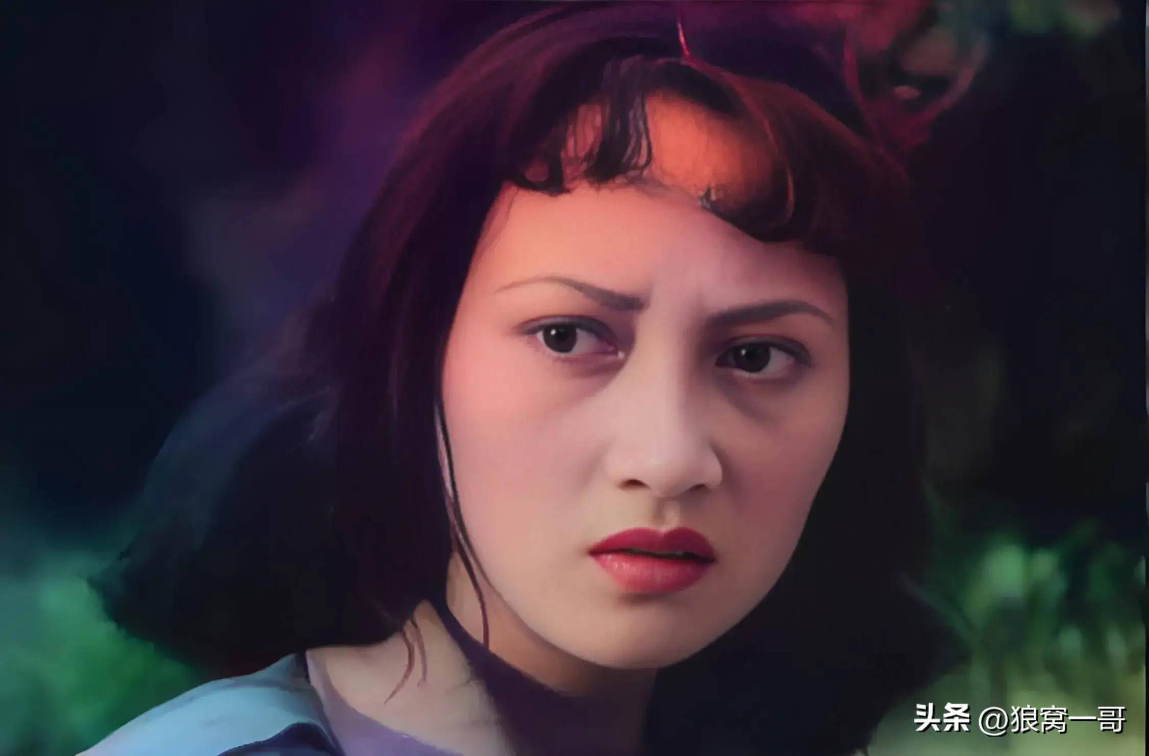 少将军衔的王晓棠原八一电影制片厂厂长几代人的青春偶像