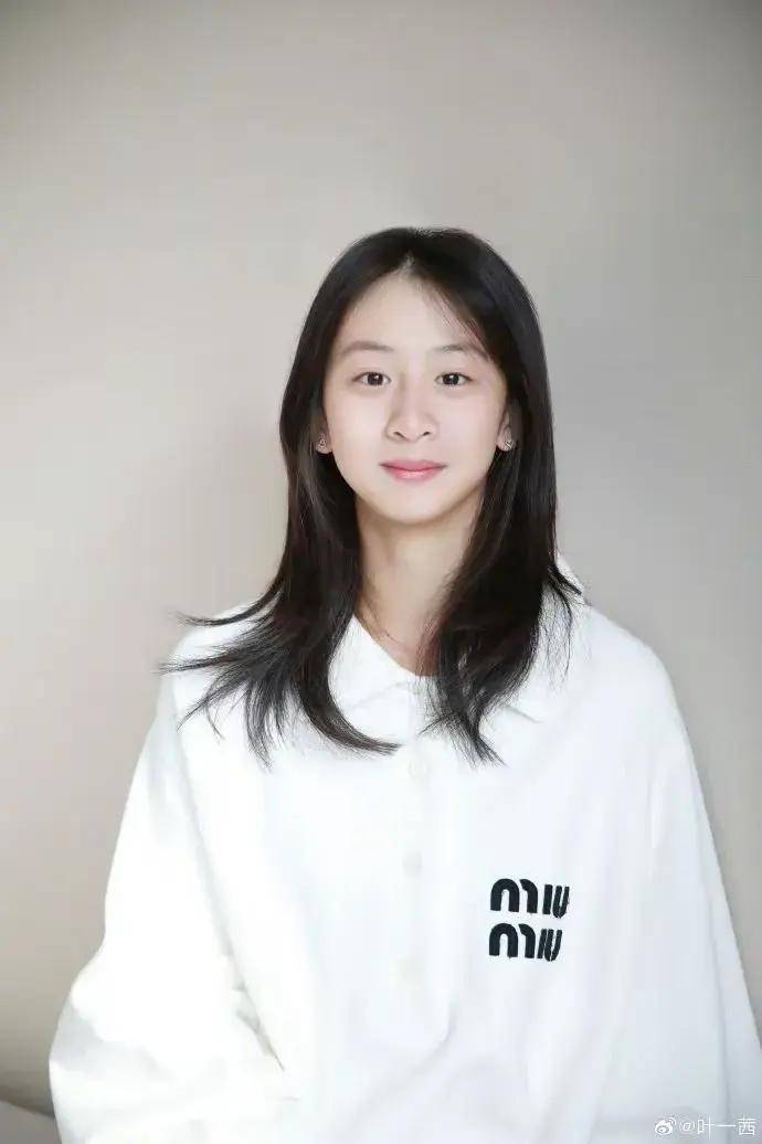 原创田亮的女儿森碟连夜冲上热搜16岁的森碟怎么突然变得这么美了