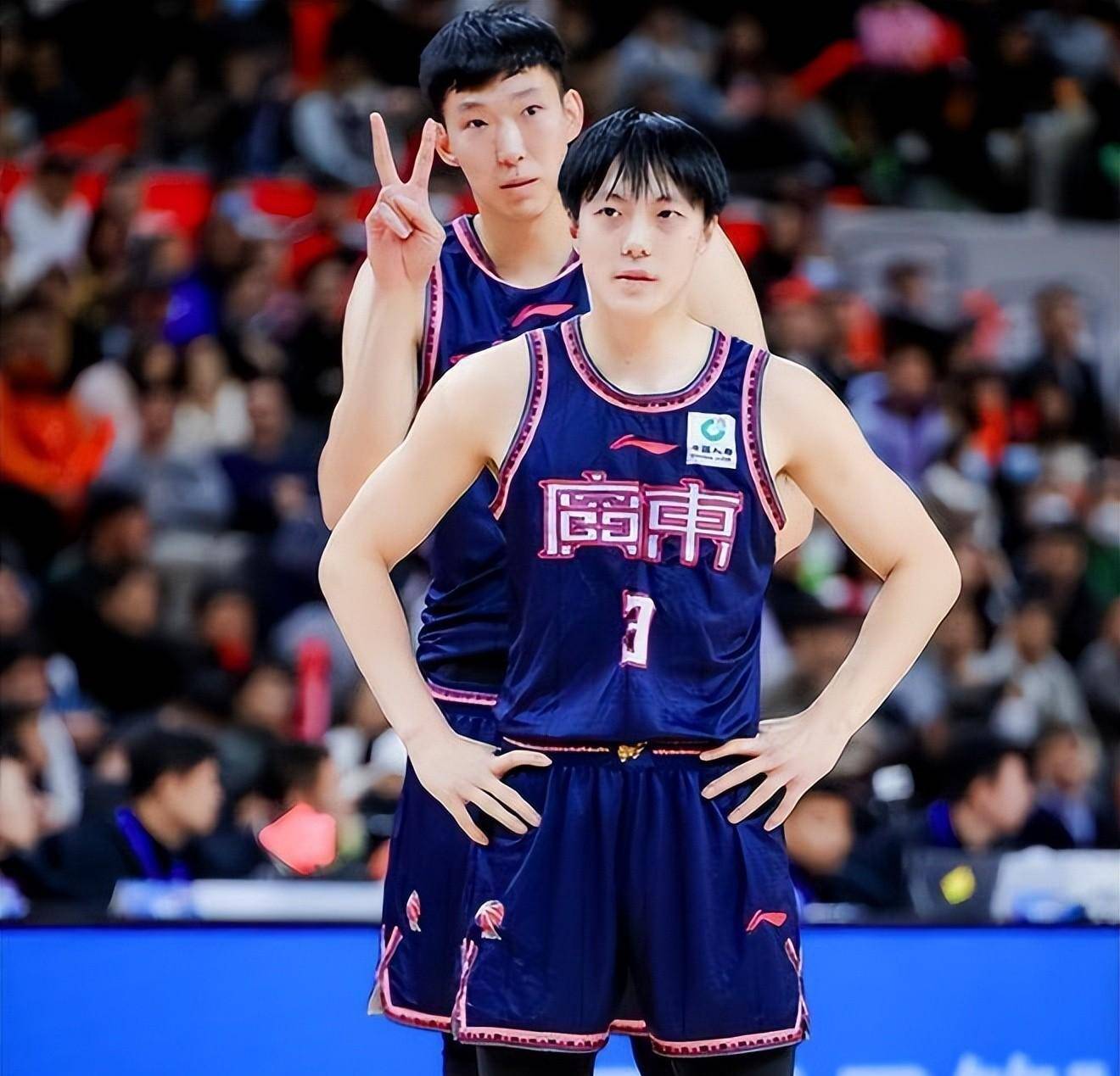 原创步赵睿后尘广东宏远再遇顶薪续约难题国手后卫胡明轩或将离开