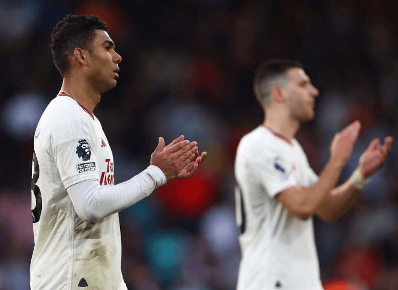 滕哈格太烂了,帅位岌岌可危,足总杯冲击冠军,输掉比赛