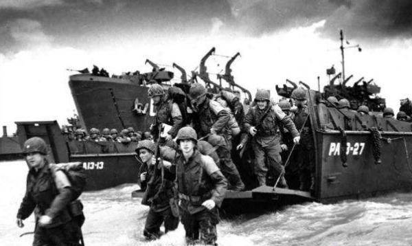 恶心英美在二战中屡次出卖盟友甚至还想出卖中国