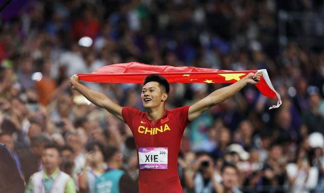 原创中国短跑选手谢震业以001秒绝杀入围巴黎奥运创造第九道奇迹